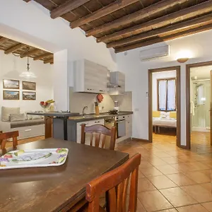 Apartment Happy Trastevere In, Rome